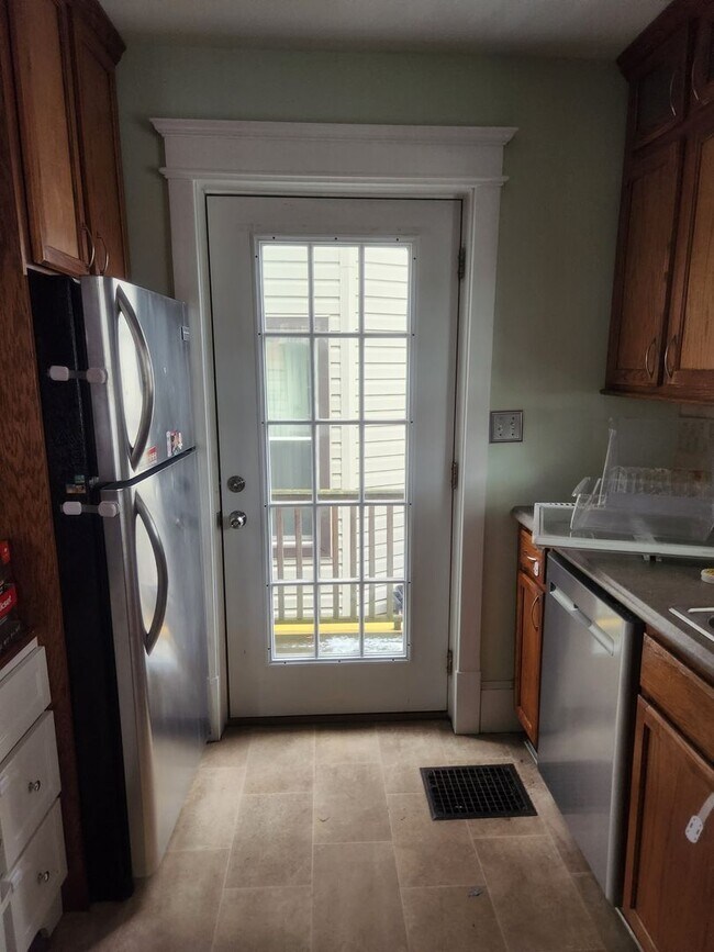 Building Photo - Beautiful 3 Br in Altoona