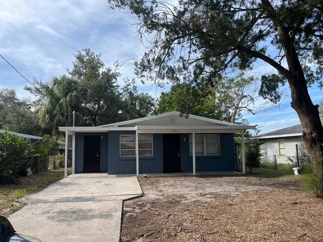 Building Photo - Two bed one bath home