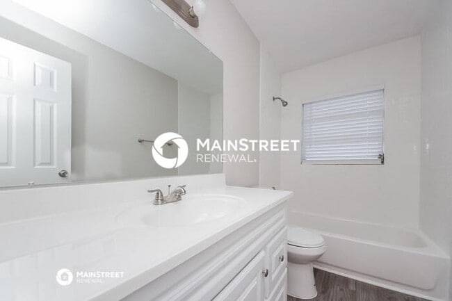 Building Photo - 3 Bedroom Pet-Friendly Home in Winter Park...