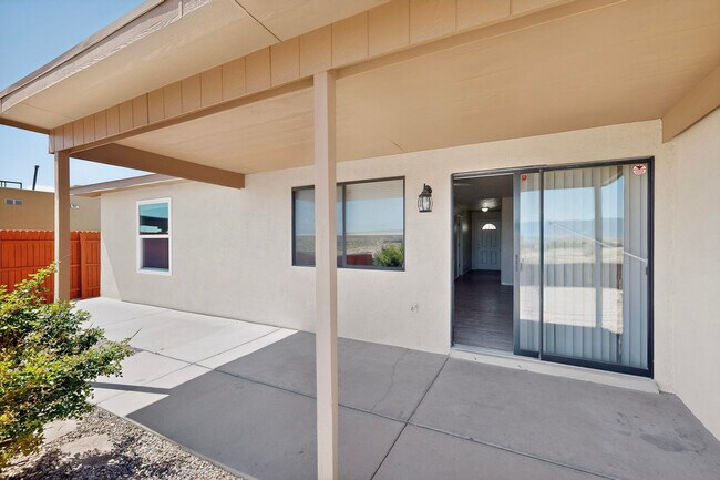 Building Photo - 16 Sheba Pl