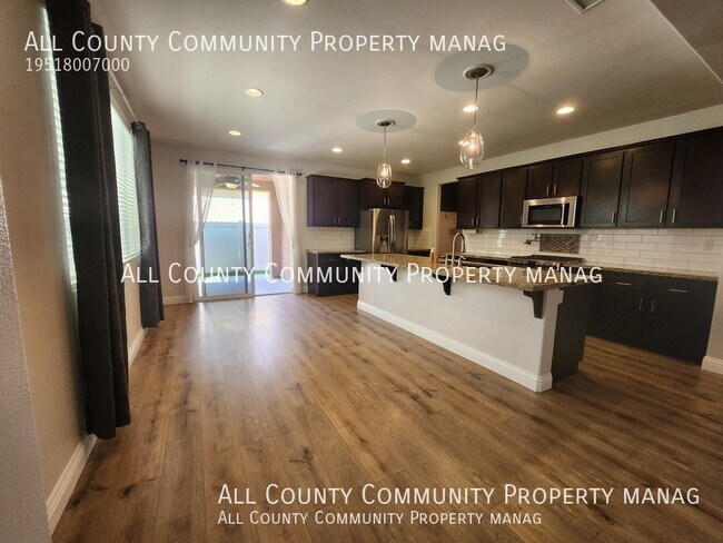 Building Photo - 25255 High Plains Ct
