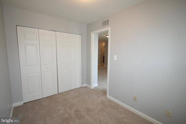 Building Photo - 5900 Cove Landing Rd