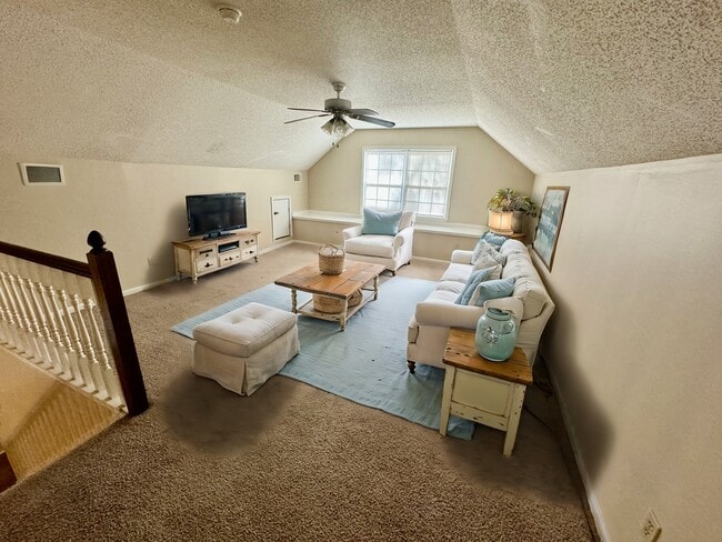 Building Photo - 802 N Taylor Ct