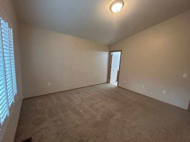 Building Photo - Cute & Cozy 3 bedroom 2 bath house in Gleneagle neighborhood with Beautiful Landscaping