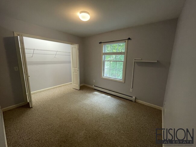 Building Photo - Peaceful Setback House in Essex Junction VT