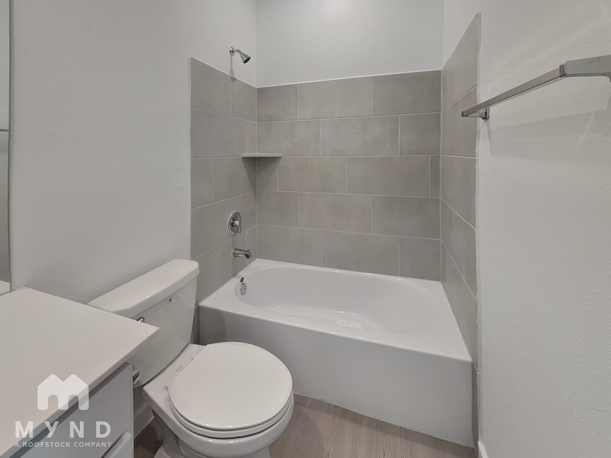 Building Photo - 10632 Ysasmendi Rdg