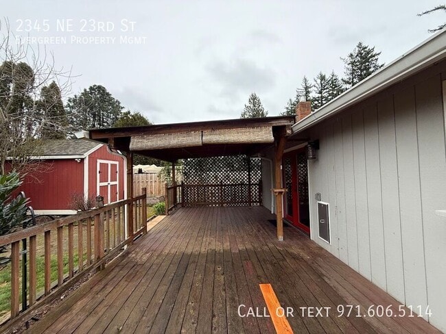 Building Photo - 2345 NE 23rd St