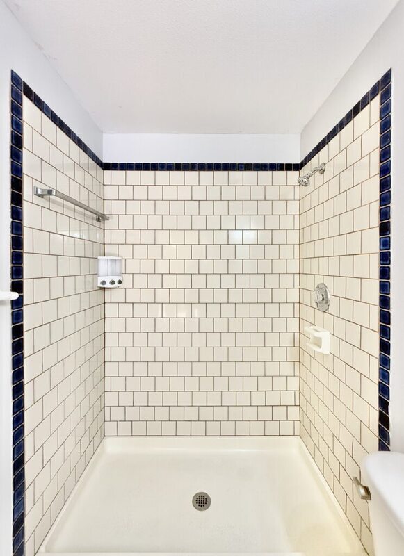 Building Photo - 3455 Countryside Blvd