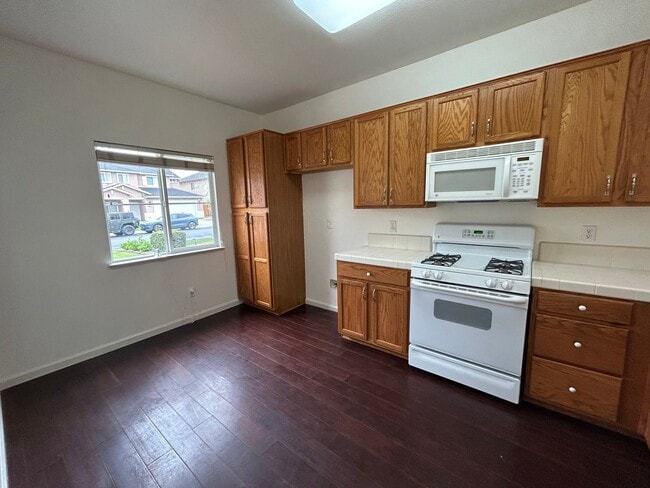 Building Photo - 2541 Carnival Dr