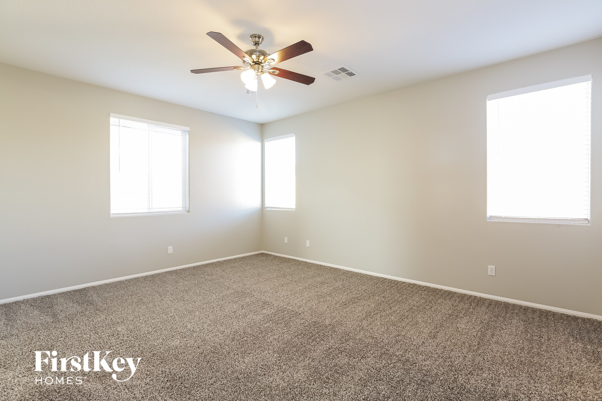 Building Photo - 584 Little Moon Ave