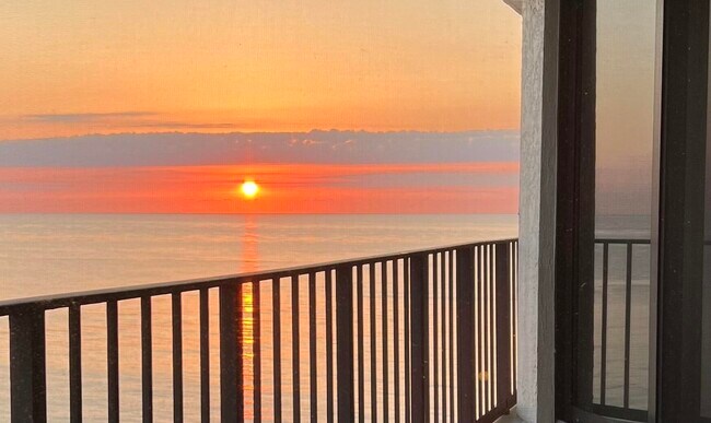 Building Photo - 5420 N Ocean Dr