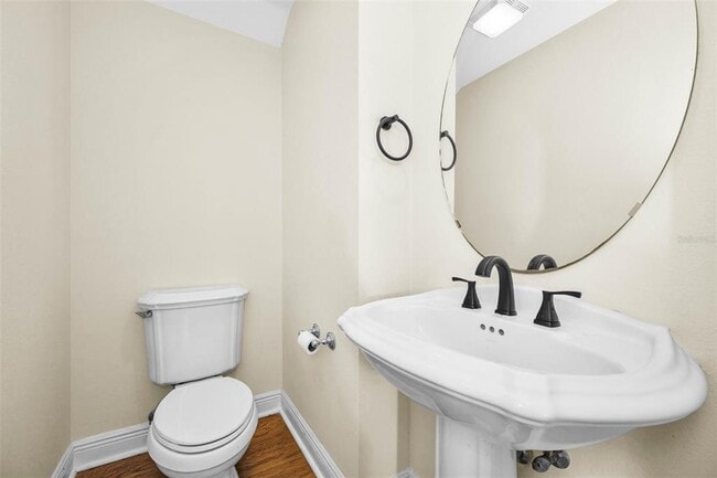 Building Photo - 924 Hemingway Cir