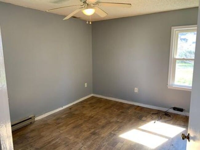 Building Photo - 3 bed 2 bath in Henrico! Yard, Central HVAC, laundry, great neighborhood!