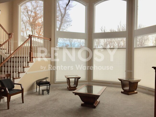 Building Photo - 2470 Arnold Palmer Dr
