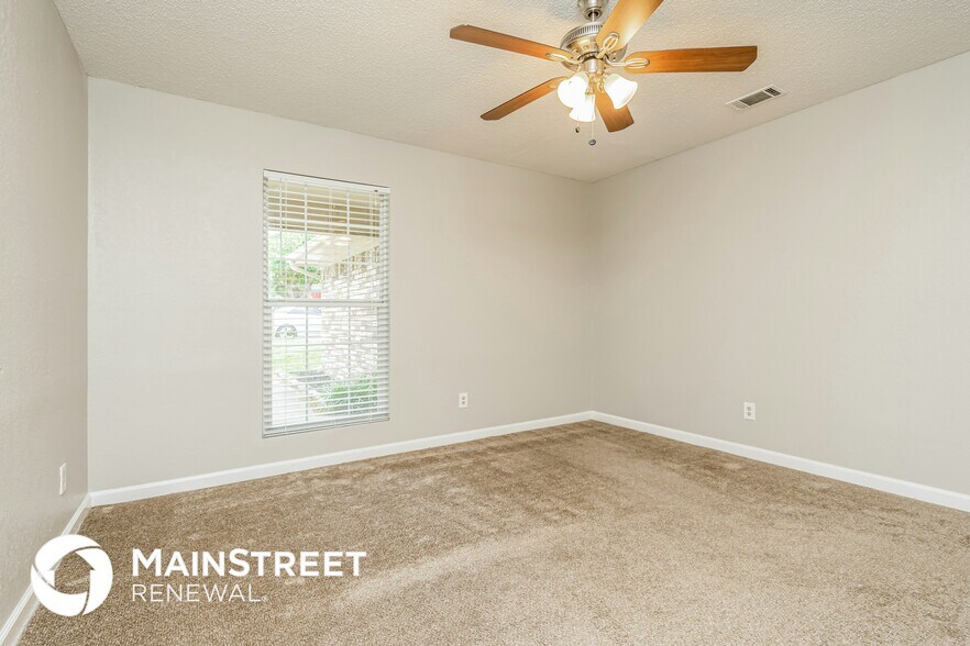 Building Photo - 1412 Hackamore St