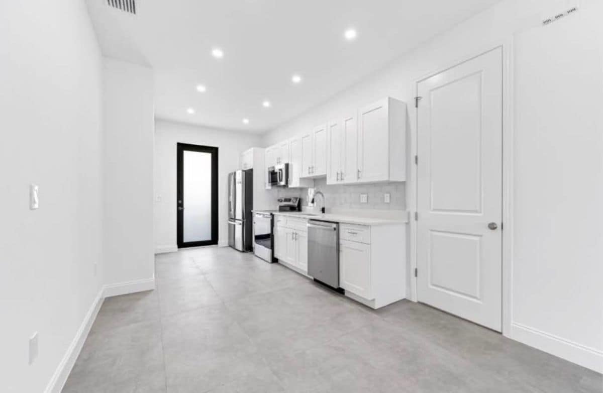 Building Photo - 11671 Pawley Ave