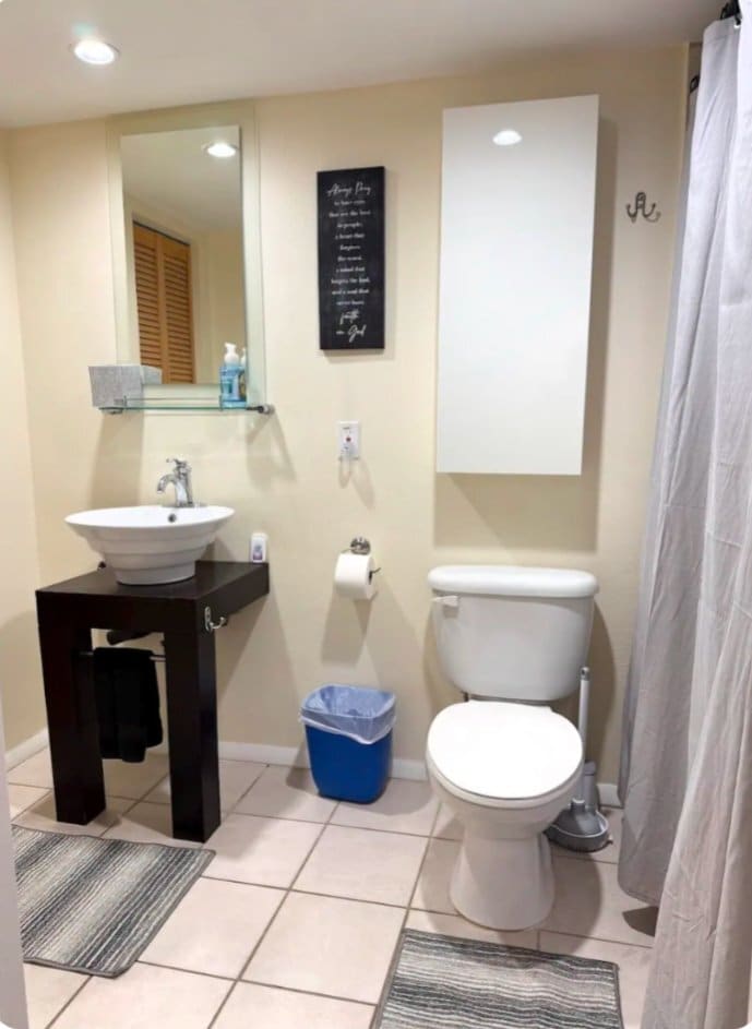 Building Photo - 701 S Madison Ave