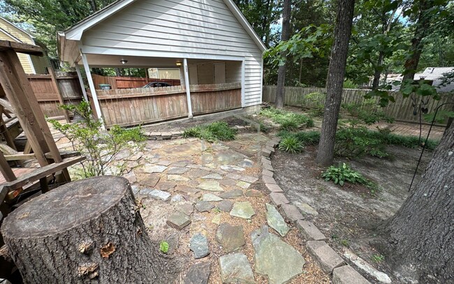 Building Photo - 8559 Chippingham Dr