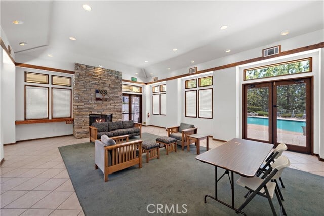 Building Photo - 205 Woodcrest Ln