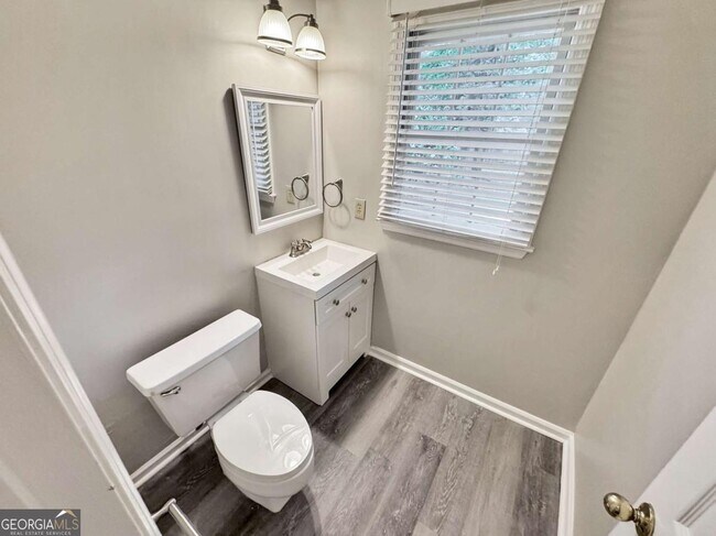 Building Photo - 4051 Coyte Dr