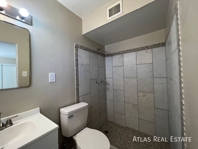 Building Photo - 6848 E Mary Dr