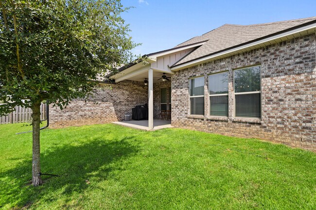 Building Photo - 212 Blaze Blvd