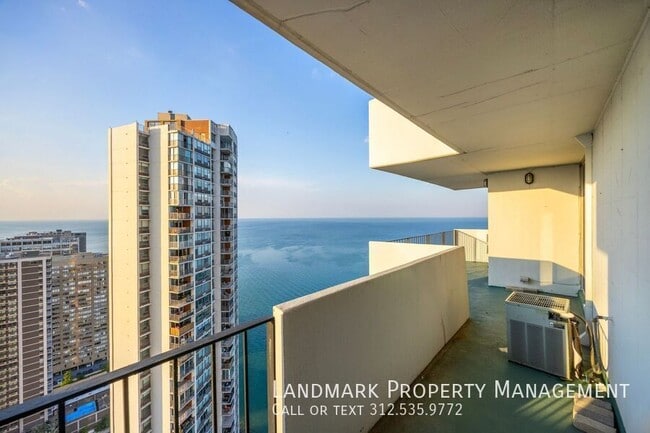 Building Photo - 6033 N Sheridan-Unit 35D