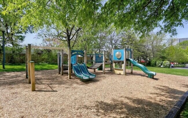 Building Photo - 11358 King George Dr