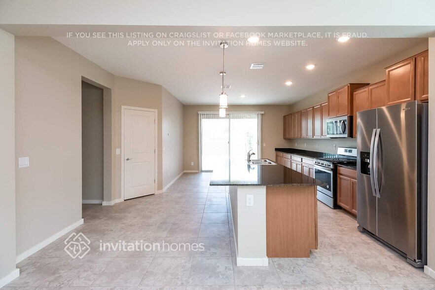 Building Photo - 33987 N Desert Star Dr