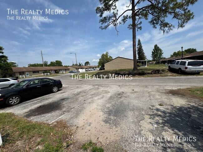 Building Photo - 836 W Rosewood Ln