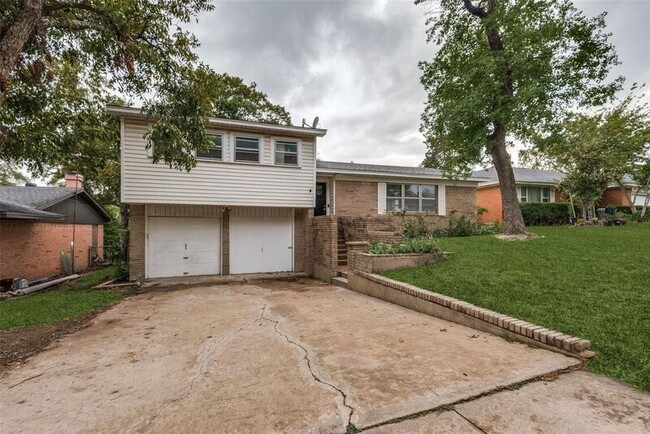 Primary Photo - 3503 Loganwood Dr