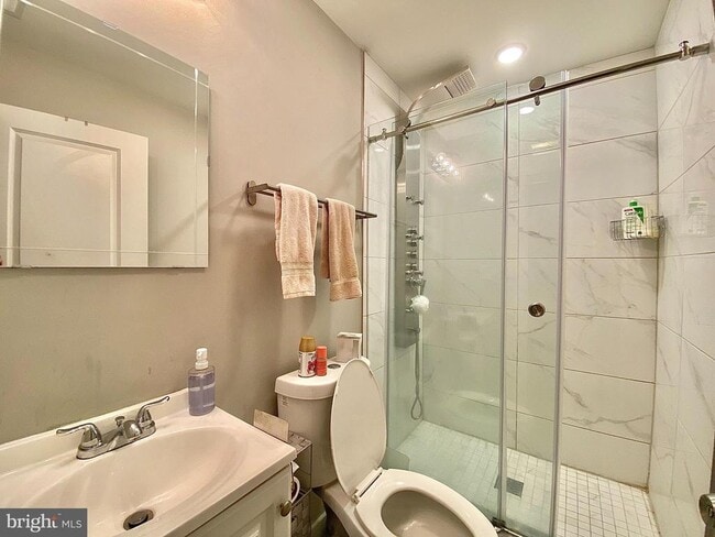 Building Photo - 2020 N Carlisle St