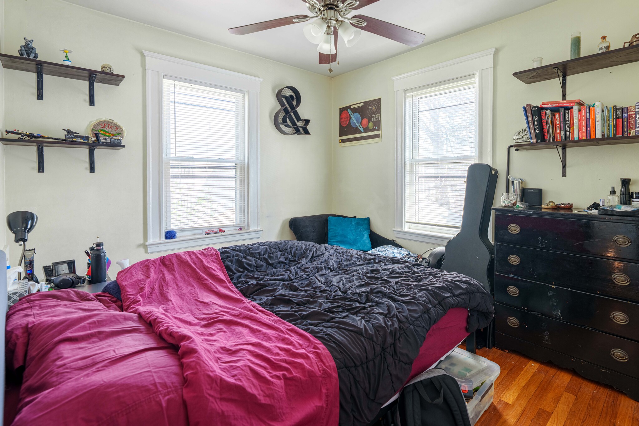 1 st Bedroom - 8 Niles St