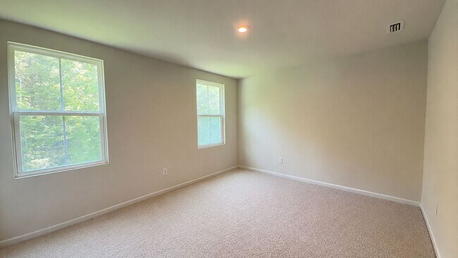 Building Photo - 2044 Petersen Way