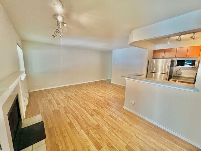 Building Photo - 1Bd/1Ba Lynnwood Condo