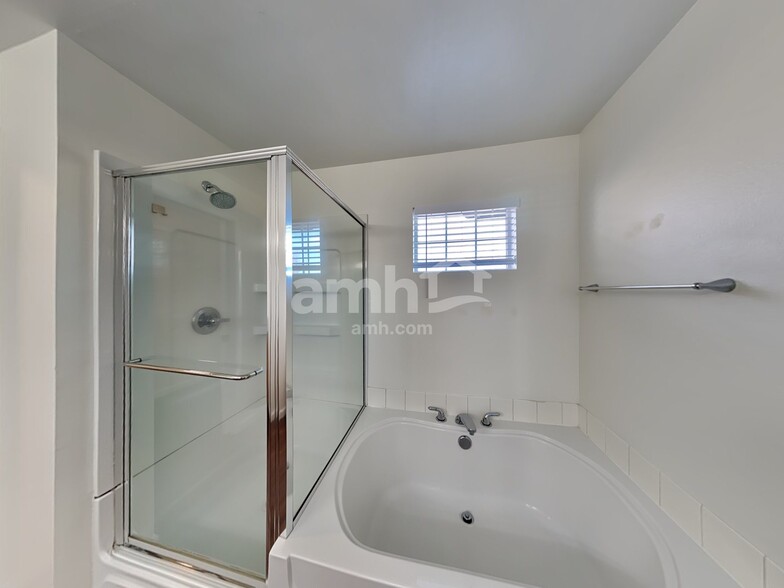 Building Photo - 5935 Colorado Ave SE