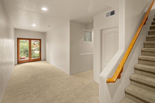 Building Photo - Unfurnished, 1-year long-term rental