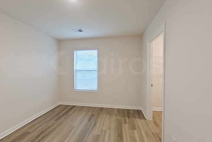 Building Photo - 121 Overstreet Way