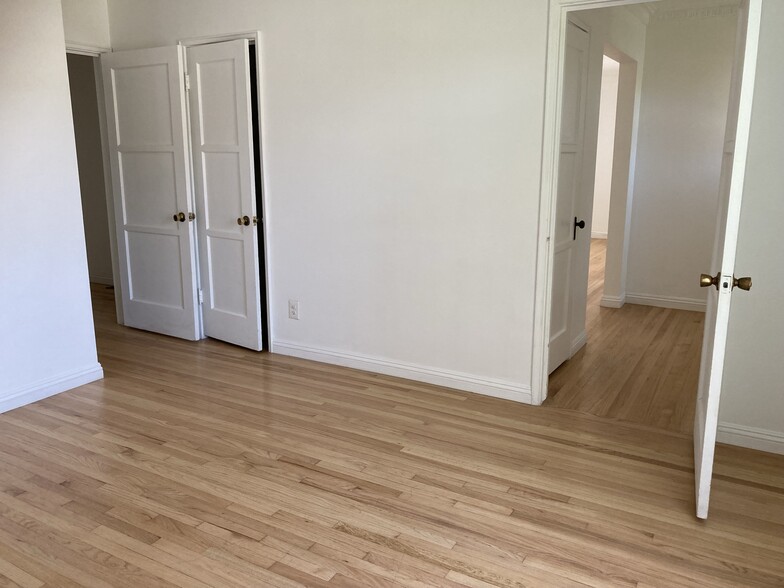 Front Bedroom - 3920 Virginia Rd