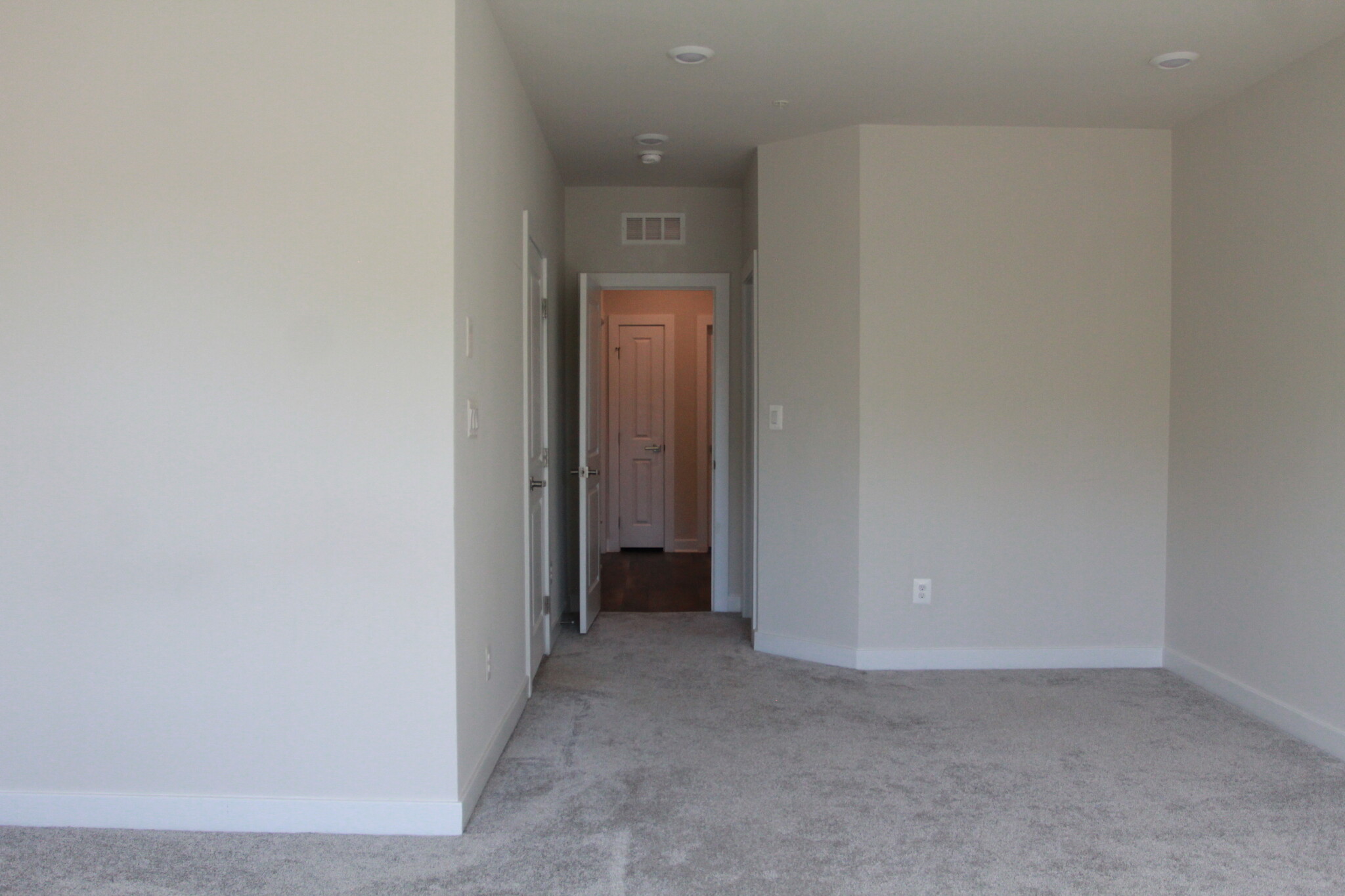 Master room - 13274 Woodland Park Rd