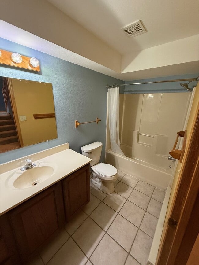 Building Photo - 1611/1613 Lincoln Avenue