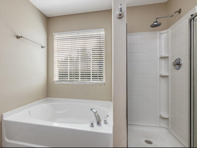 Building Photo - 4810 Rockport Dr