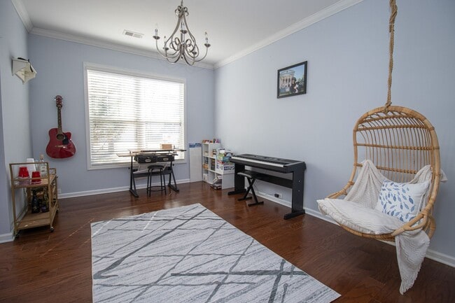 Building Photo - Beautiful 3-Bedroom Home in Burnside Farms – Furnishings Included & Fire Pit!