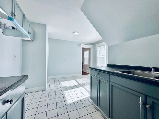 Building Photo - 62-64 Sheldon Terrace