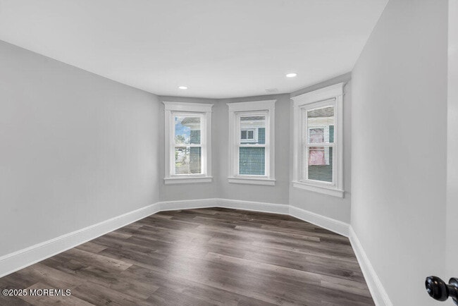 Building Photo - 209 Atkins Ave