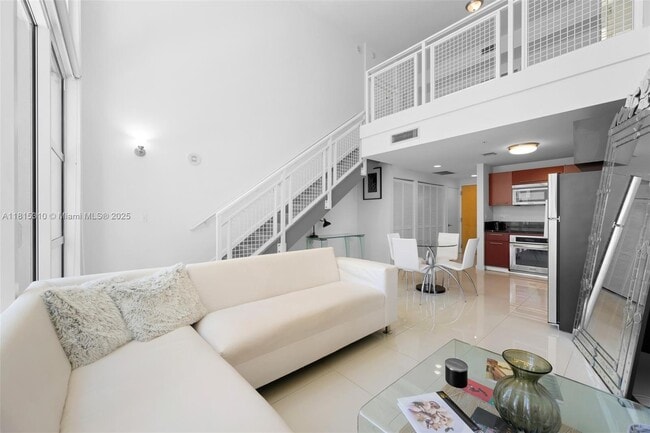Primary Photo - 244 Biscayne Blvd
