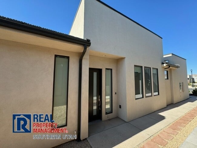 Building Photo - Woodland Estates Home