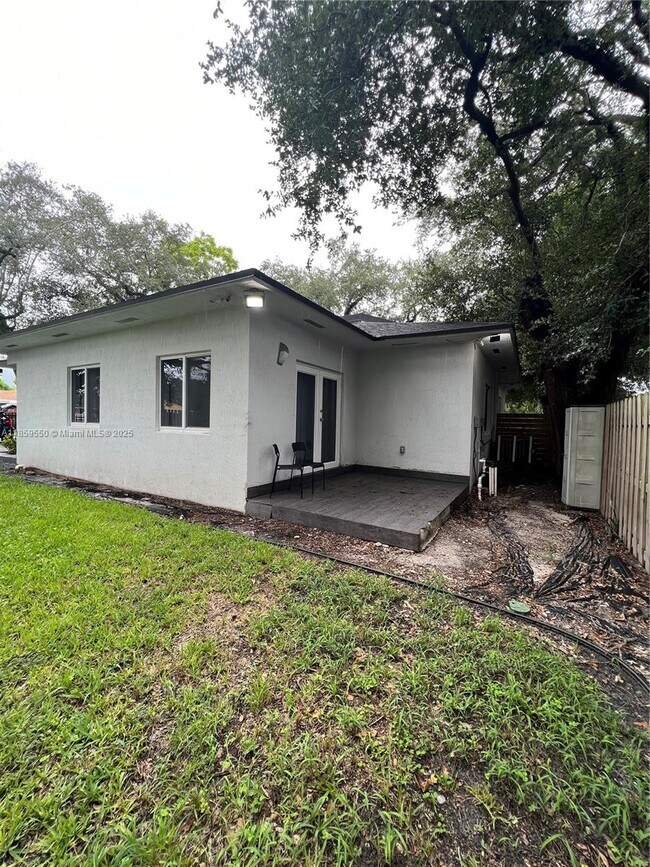Building Photo - 9995 NW 23rd Ave