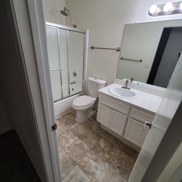 GUEST BATH - 775 9th St