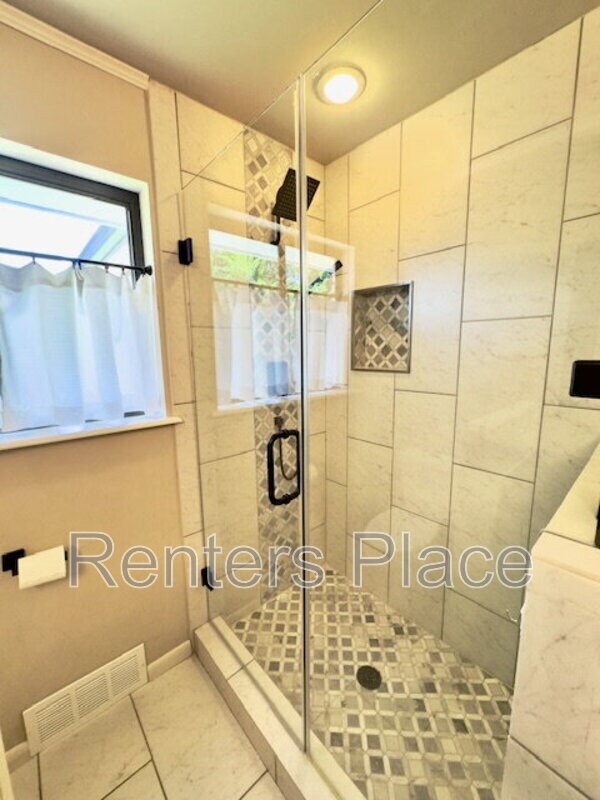 Building Photo - 4051 E 46th Pl